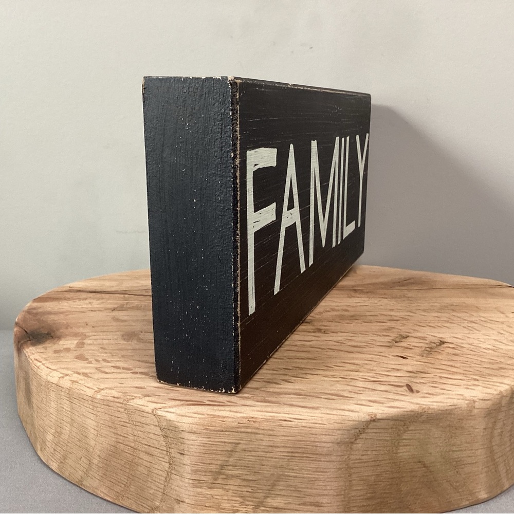 ⚫️ Handcrafted - FAMILY sign - Quill to Paper by Sixtrees - Excellent Condition - Picture 6 of 10